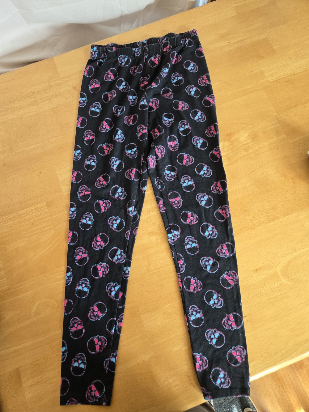 No Boundaries Black Leggings with Pink & Blue Skull Print